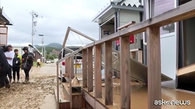 Il Giappone colpito da inondazioni e frane, almeno 6 morti