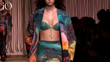 L'omaggio a Roberto Cavalli: le top model degli Anni '90 e 2000 tornano in passerella a Milano