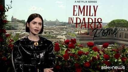 "Emily in Paris" a Roma, Lily Collins: «Finalmente lascio il telefono a casa»