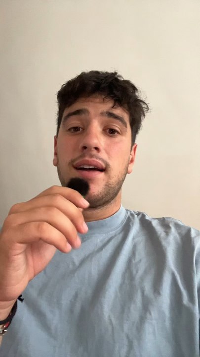 🔥 Étape 12 – Vuelta 2025 🔥Juan Ayuso s’impose à Los Corrales de Buelna après une grosse échappée et décroche déjà sa 2️⃣e victoire sur ce Tour 🇪🇸🚴‍♂️.Vingegaard reste solide en rouge avant l’énorme rendez-vous de demain : l’Angliru 😮‍💨⛰️