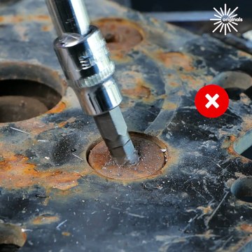 A guaranteed hack to remove screws from metal! 👍