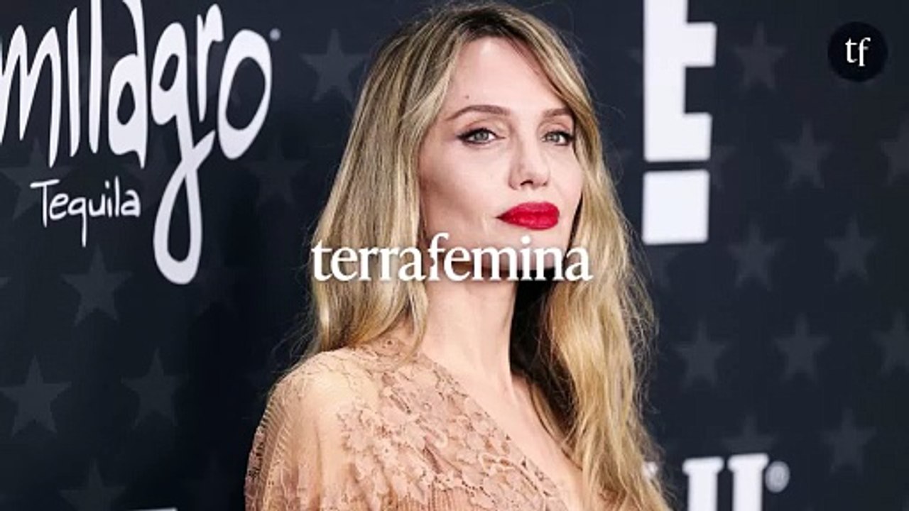 "C'est un vampire ?", "Elle est en vie là ?", "The Walking Dead", "Inquiétant" : Angelina Jolie méconnaissable ose un nouveau look, elle choque ses fans