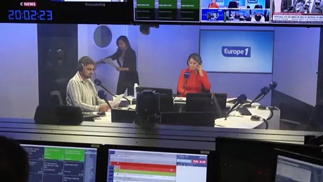 Laïcité : Gérald Darmanin interdit le port du voile à l'École nationale de la magistrature