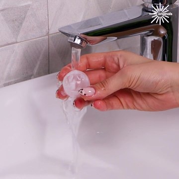 Protect your skin from sun rays with this awesome hack! 🌞