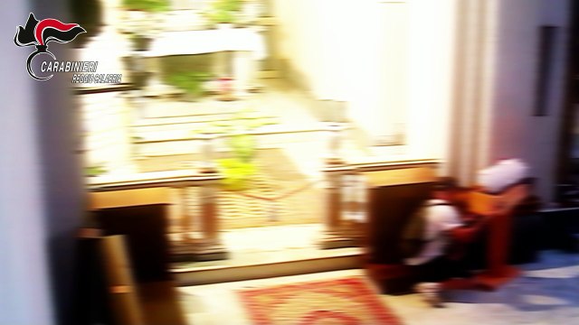 Identificato e denunciato il ladro delle chiese nella Piana di Gioia Tauro, nel bottino anche ostie consacrate