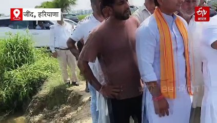 जींद पहुंचे डिप्टी स्पीकर ने लिया जलभराव का जायजा, खेतों में उतरकर देखा हाल, कृष्ण मिड्डा ने किसानों को मुआवजे का दिया आश्वासन