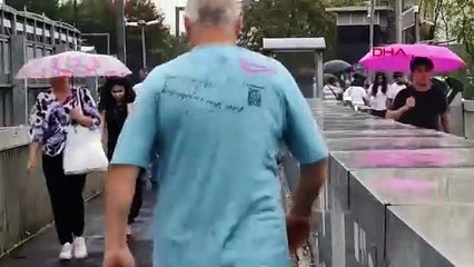 İstanbul hasret kaldığı yağmura kavuştu