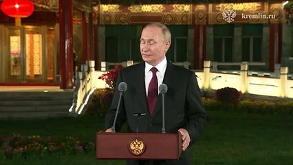 Zelenski descarta viajar a Moscú y dice que Putin "puede ir a Kiev"