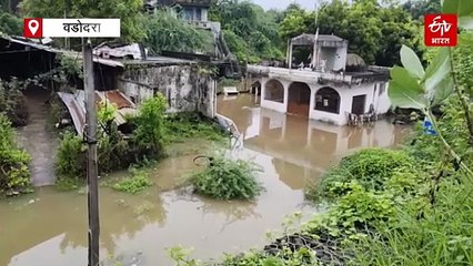 गुजरात में बाढ़ का कहर: कडाना बांध से छोड़े गए पानी से खेत और घर जलमग्न