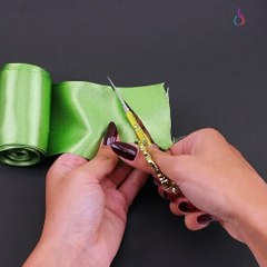 Bring color to your crafts with ribbon flowers 😊