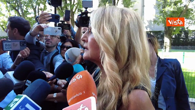 Jo Squillo (cantante) alla camera ardente di Armani: Ha portato in passerella la poesia