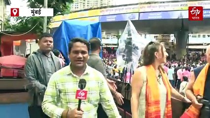 मुंबईतील गणेशोत्सवाची परदेशी पाहुण्यांना भुरळ;  म्हणाले "भारत माझं दुसरं घर..."