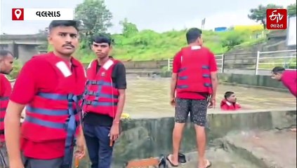 વલસાડમાં ભારે વરસાદ મધુબન ડેમમાંથી 50,000 ક્યુસેક પાણી છોડાયું, નદી કિનારે ચુસ્ત બંદોબસ્ત વચ્ચે વિસર્જન