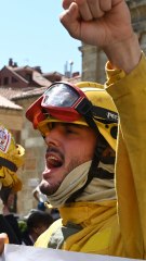 Un bateo masivo en León exige la dimisión de Mañueco por los incendios