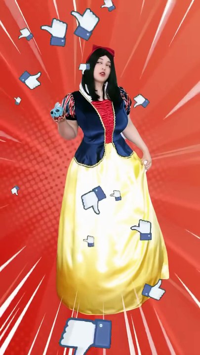 BLANCA NIEVES 2D VS 3D 🍎 #JocyCosplay #Cosplay