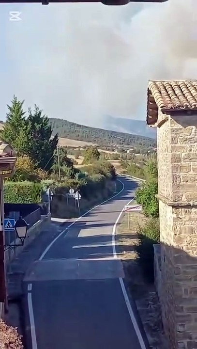 Incendio forestal en Urraúl Alto: los vecinos en vilo