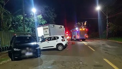 Acidente com quatro veículos deixa uma mulher ferida no Cancelli