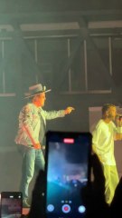 Zucchero sul palco con Salmo