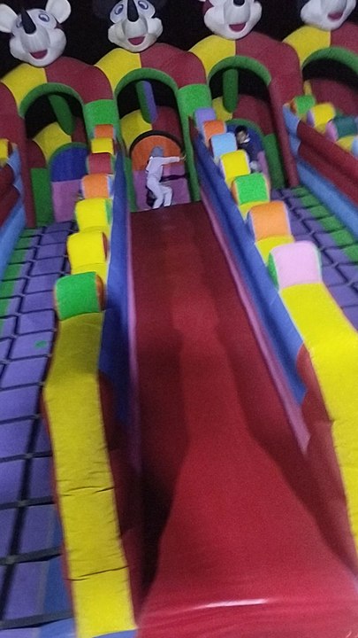 kids playing with happyness 💕💕😘😘