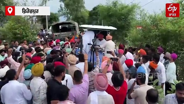 ਹੜ੍ਹ ਪ੍ਰਭਾਵਿਤ ਪਿੰਡਾਂ 'ਚ ਪਹੁੰਚੇ ਪੰਜਾਬ ਕਾਂਗਰਸ ਦੇ ਸੀਨੀਅਰ ਆਗੂ, ਪੰਜਾਬ ਸਰਕਾਰ 'ਤੇ ਚੁੱਕੇ ਸਵਾਲ