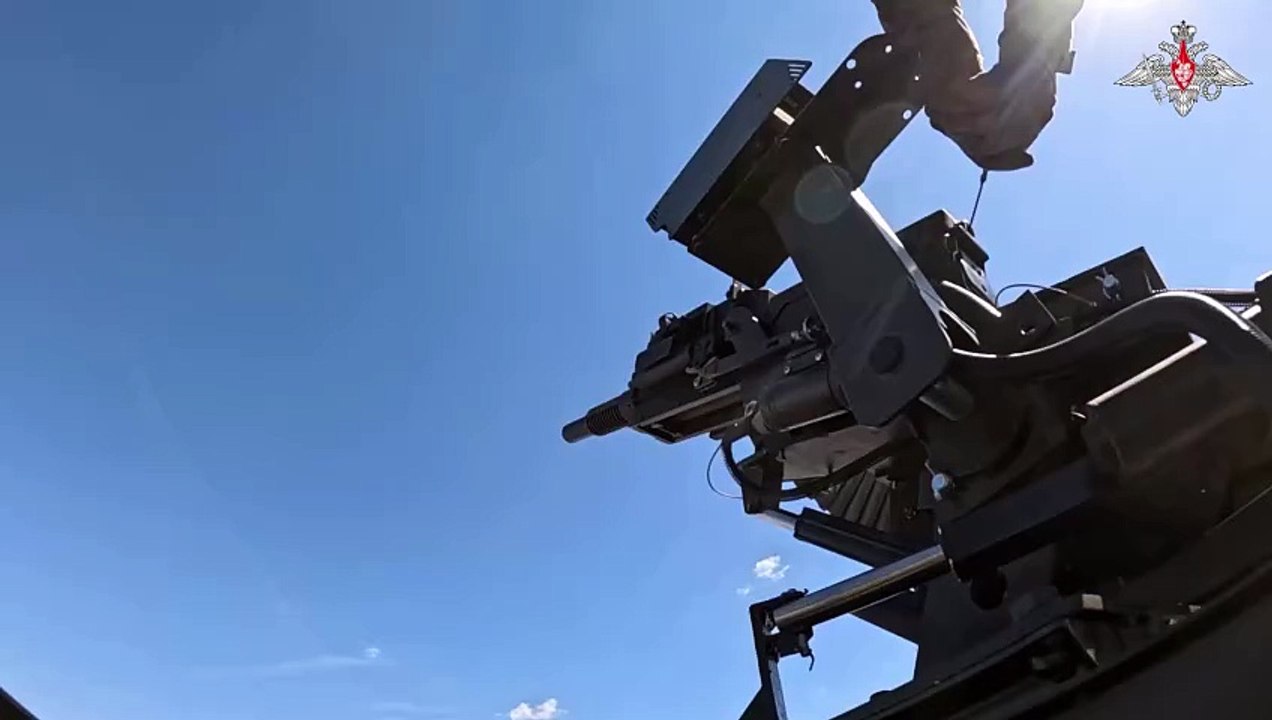 Rusia ataca la sede del Gobierno de Ucrania en un bombardeo que deja al menos dos muertos