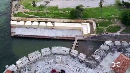 Ellos están aquí -S01E05- La fortaleza siniestra de tierra bomba