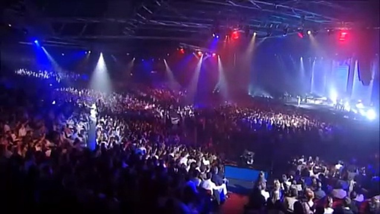 LAURA PAUSINI — Escucha Atento Live – (spanish language) • (Bonus-Material - Extras) ● Laura Pausini: Live in Paris · 2005