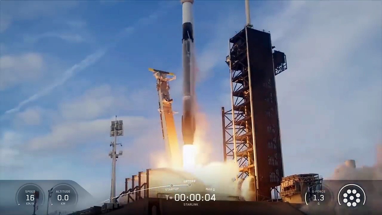 Blastoff! SpaceX launches Starlink batch from Florida, nails landing on droneship