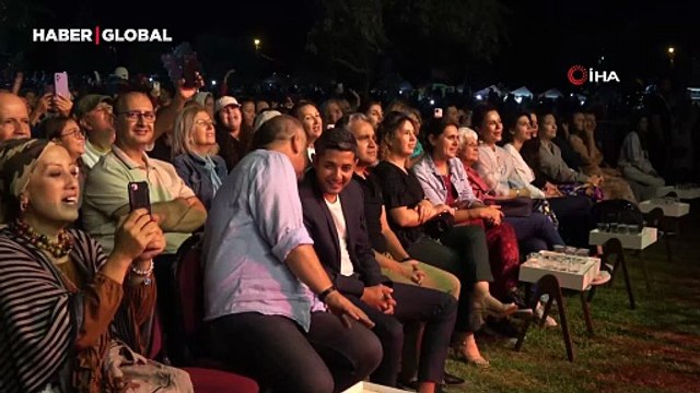 Gömeç'in kurtulduğu günde Candan Erçetin coşkusu