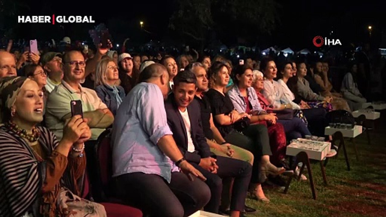 Gömeç'in kurtulduğu günde Candan Erçetin coşkusu