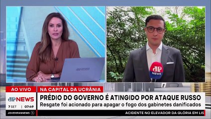 Prédio do governo da Ucrânia é atingido por ataque da Rússia