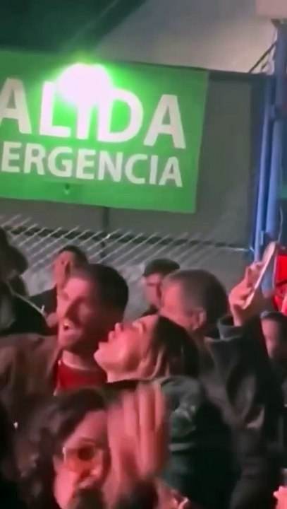 "No lo puedo creer": Tini Stoessel y Rodrigo de Paul sorprendieron al ir al show de Lali Espósito en Vélez