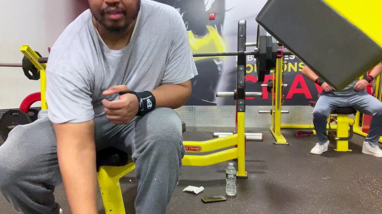 FLAT BENCH AUGUST 27, 2025 BARBELL INDICENT