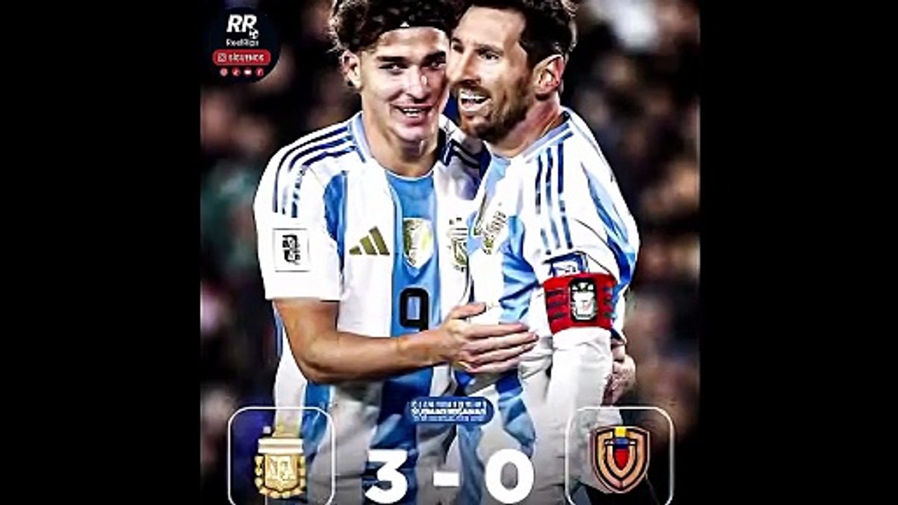 CHARLY GARCIA Y MESSI EN EL MONUMENTAL: FOTO, VESTUARIO Y “DIOS TE BENDIGA” 🇦🇷