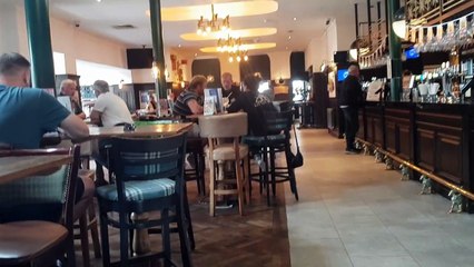 How pub customers reacted to Government emergency alert test.