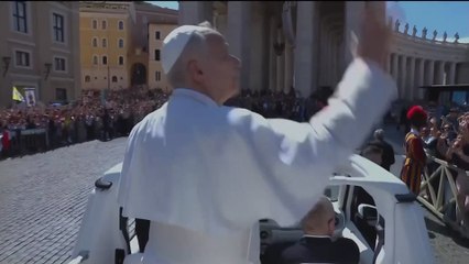 POPE LEO Strikes Camera Operator During Popemobile Moment