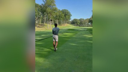 Alcaraz AMAZES Fans with INCREDIBLE GOLF SWING Before US Open Final