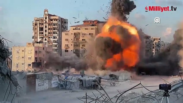 İsrail ordusu, Gazze'de çok katlı bir binayı daha yerle bir etti
