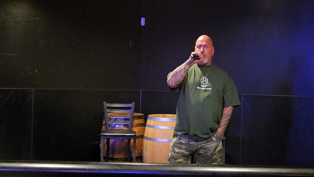 RATT - ROUND AND ROUND (PERFORMED LIVE AT THE WESTERNER)