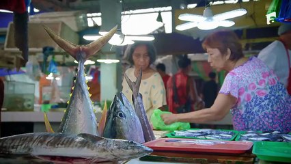 Asia express sezonul 8: Misiunea din piață a dat bătăi de cap concurenților! Ce au făcut pentru a își lua rucsacurile