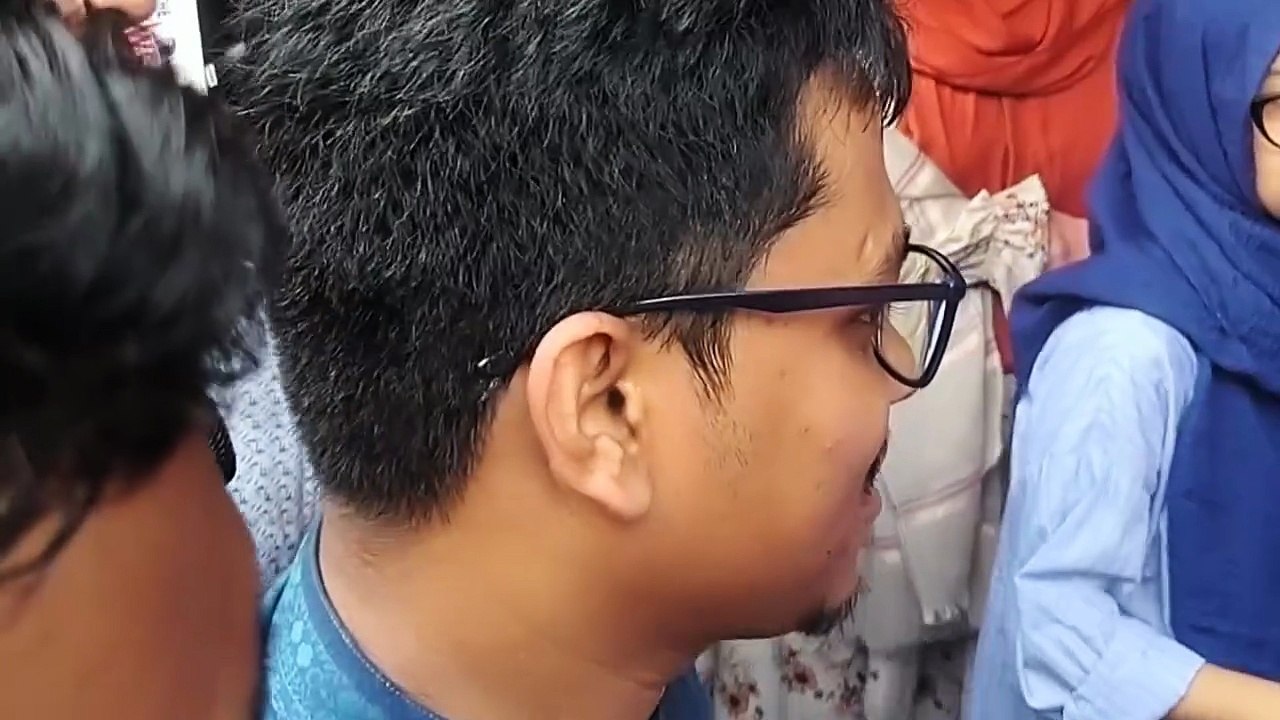 আচরণবিধির প্রতি সম্মান দেখিয়ে দায়িত্বপ্রাপ্তদের অনুরোধে ভোটকেন্দ্রে প্রবেশ করেননি জিএস প্রার্থী এস এম ফরহাদ।