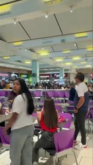 Caos en Multiplaza Curridabat: parte del techo del food court se desplomó por las lluvias