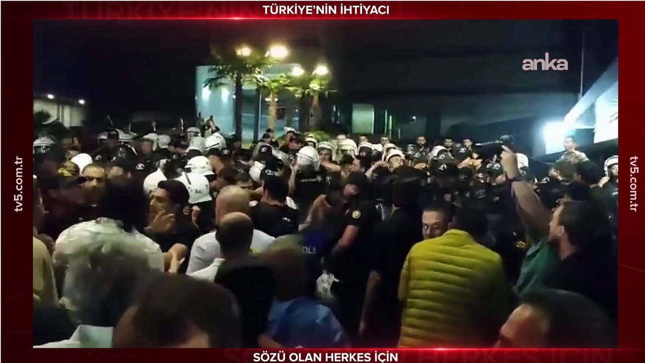 CHP İstanbul İl Başkanlığı önünde gerginlik
