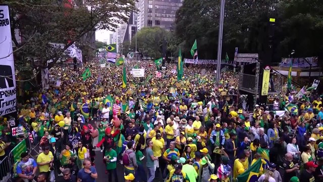 Apoiadores de Bolsonaro rezam e protestam em São Paulo enquanto o julgamento do golpe se aproxima do veredito