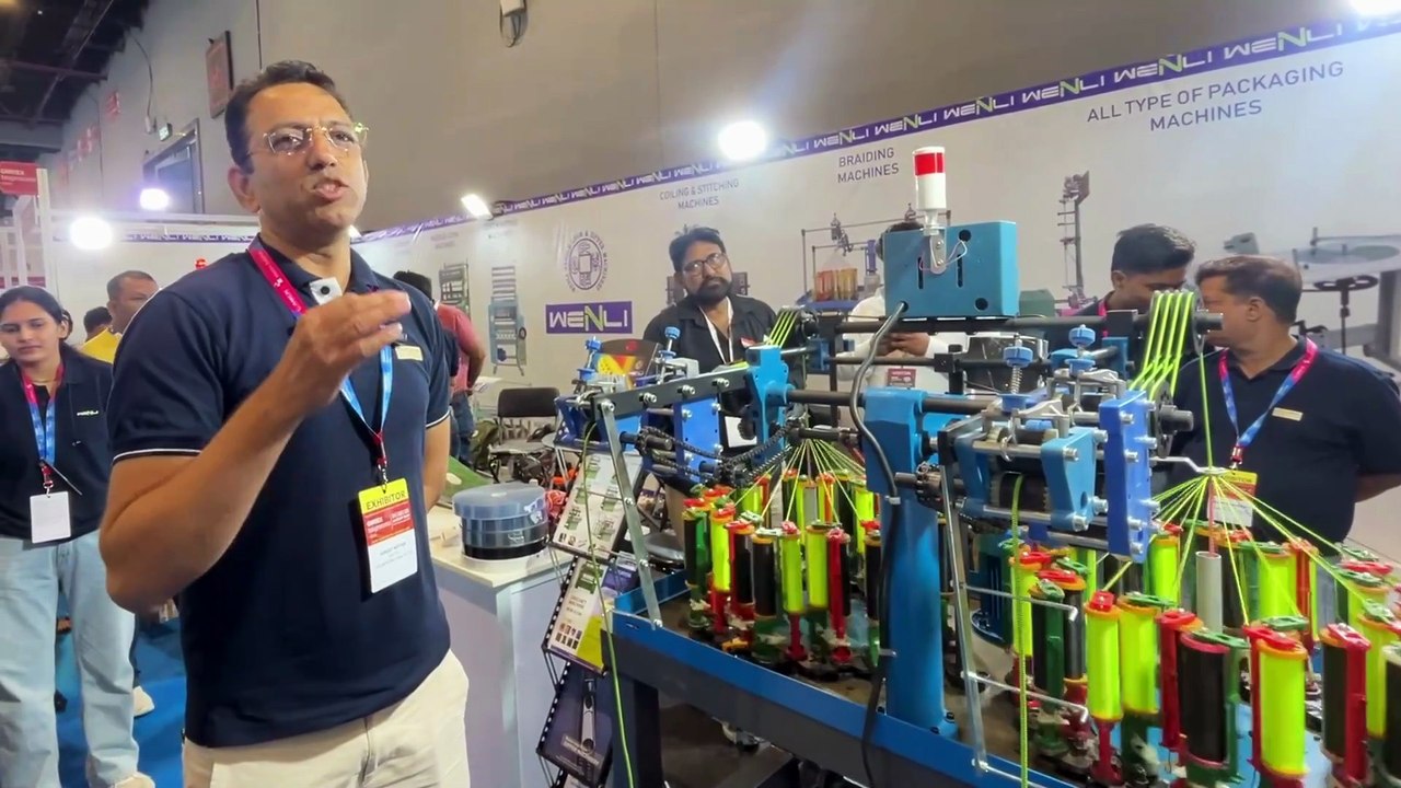 High speed braiding machine