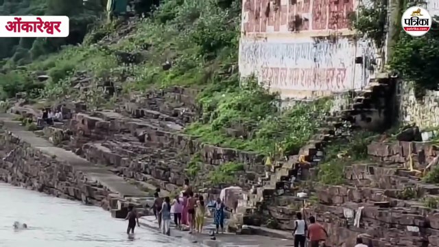 असुरक्षित घाट... डूबते साथियों को बचाकर खुद डूबा राजस्थान का युवक, रेस्क्यू टीम तलाश में जुटी