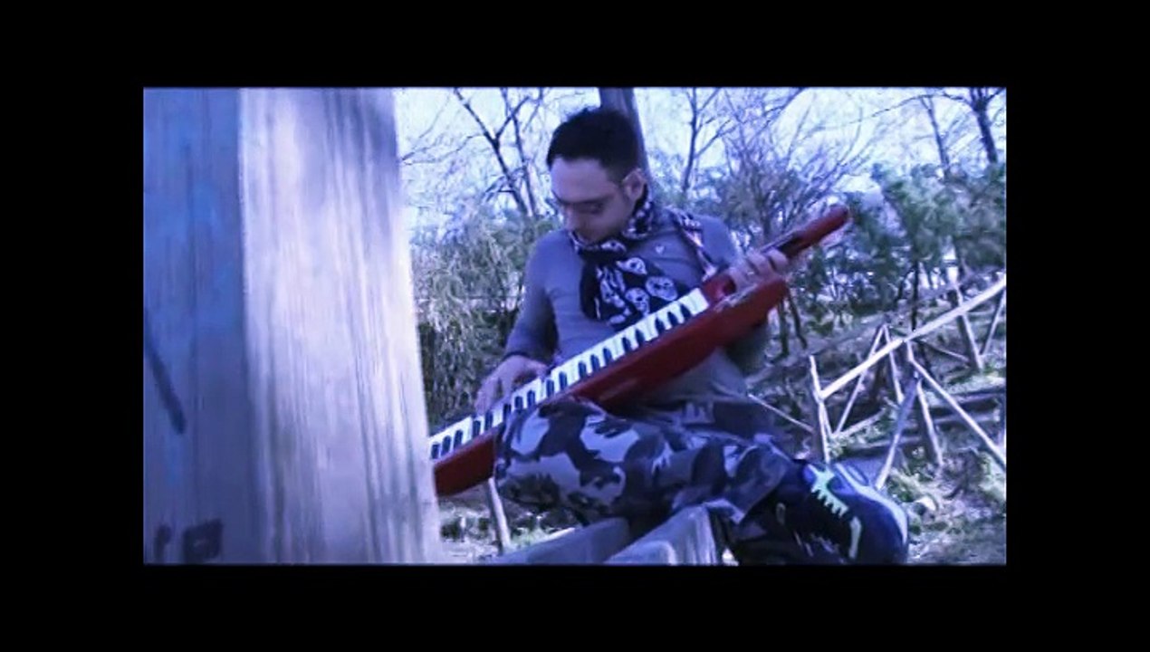 L'Uomo Della Strada (official video) 2009