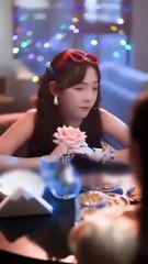 Aku menggantikan Bos ku Kencan dan dia jatuh cinta padaku