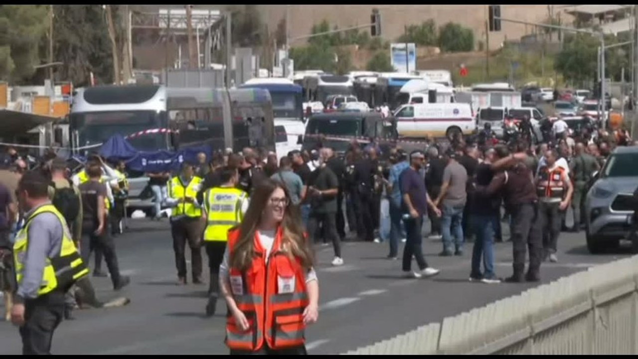 Uomini armati su un autobus a Gerusalemme: 5 morti