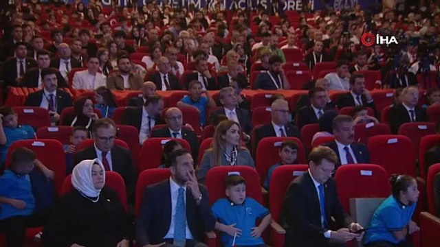 Cumhurbaşkanı Erdoğan: İzmir’den hepimizi derinden sarsan acı bir haber aldık. Polis merkezin yönelik silahlı saldırı soncunda iki polisimiz şehit oldu. İki emniyet görevlimiz de yaralandı. Menfur saldırıda şehit olan 1. Sınıf emniyet müd